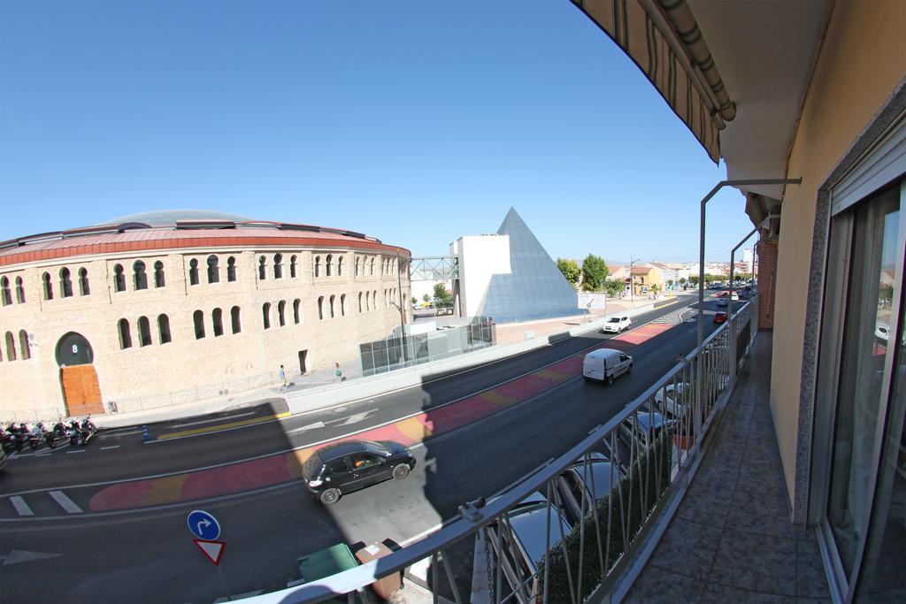 Apartamento El Mirlo Blanco Villena Exterior photo